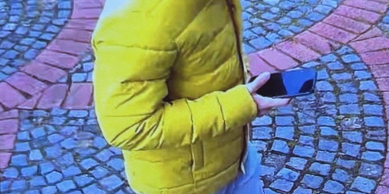 POL-GÖ: (283/2025) Öffentlichkeitsfahndung: Unbekannter Jugendlicher nach Übergriffen auf Kinder auf Sportplätzen bei Lenglern und Harste gesucht - Foto: presseportal.de