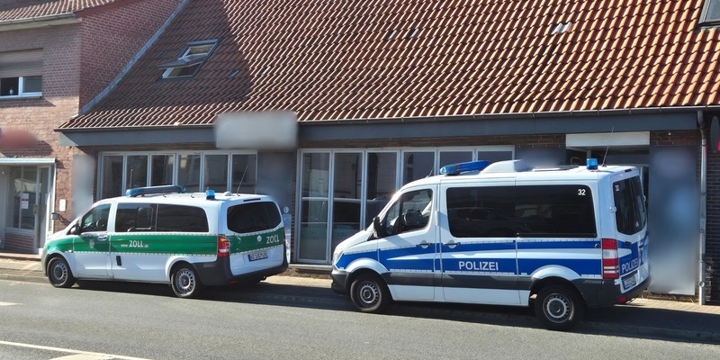 POL-HK: Soltau/Schneverdingen: Räderwerk-Kontrollen (FOTO); A7/Walsrode: Ohne Führerschein und unter Drogen; Walsrode: Radfahrerin übersehen; Buchholz (Aller): Betrunken gefahren; Bad Fallingbostel: Unfall - Foto: presseportal.de