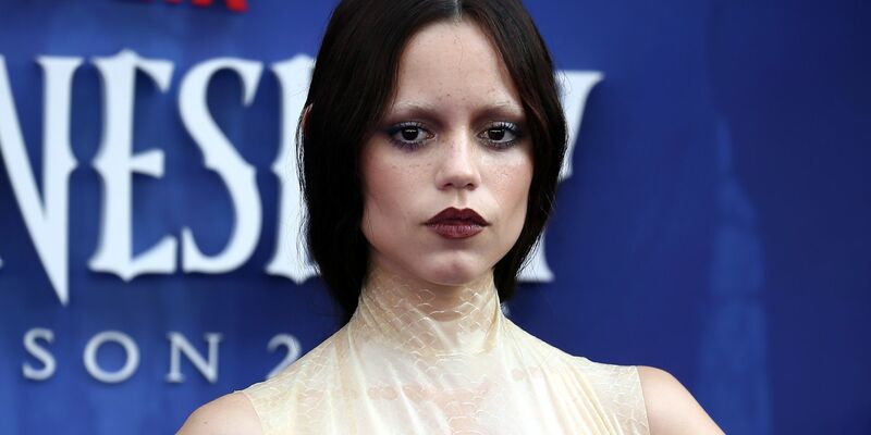 Hauptdarstellerin Jenna Ortega bei der Weltpremiere von der 2. Staffel von «Wednesday» im Juli in London. - Foto: Fred Duval/SOPA Images via ZUMA Press Wire/dpa
