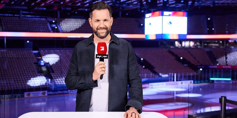 Vertrag verlängert! Matthias Killing, SAT.1 und Joyn setzen die exklusive Zusammenarbeit fort - Foto: Joyn/Theis Poulsen, presseportal.de