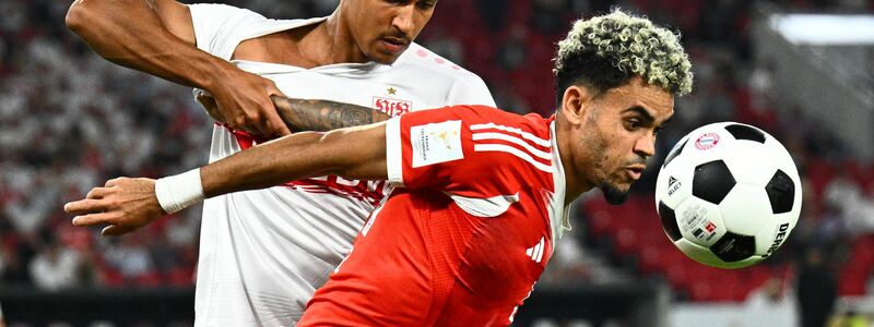 Neuer Bayern-Star: Luis Diaz (r) kam vom FC Liverpool. - Foto: Tom Weller/dpa