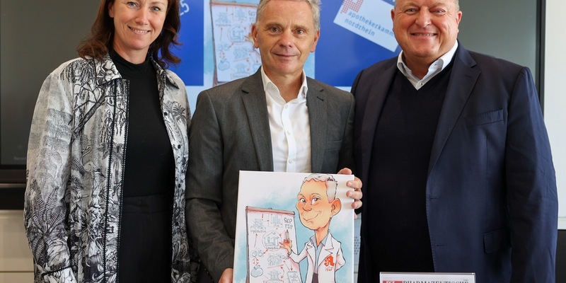 30 Jahre im Dienst des Berufsstandes: Dr. Stefan Derix feiert Dienstjubiläum bei der Apothekerkammer Nordrhein - Foto: presseportal.de
