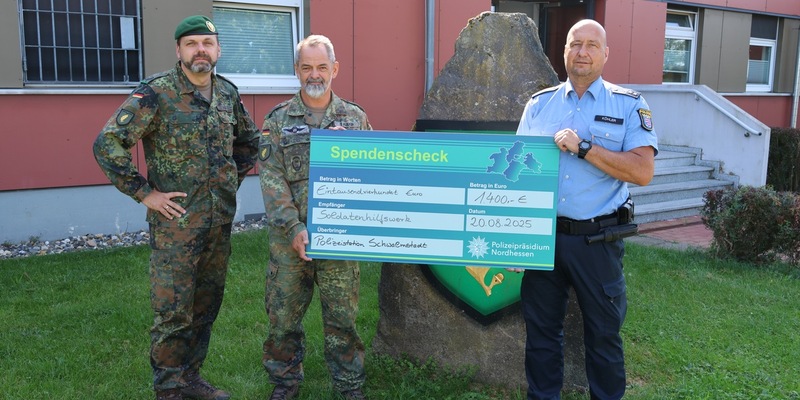 POL-HR: Polizeistation Schwalmstadt spendet 2800,- Euro für den guten Zweck - Foto: presseportal.de