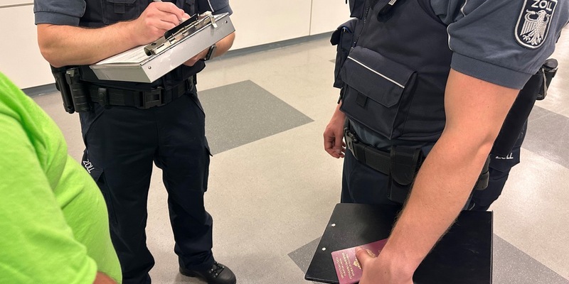 HZA-K: Großeinsatz des Kölner Zolls auf der Gamescom/Bei rund 60 Personen Anhaltspunkte für Schwarzarbeit und Leistungsmissbrauch aufgedeckt, auch minderjährigen Deutsch-Libanesen als Ordner angetroffen - Foto: presseportal.de