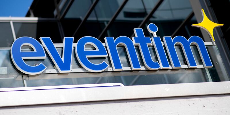 An der Börse kamen der Gewinneinbruch beim Ticketvermarkter sehr schlecht an. - Foto: Hauke-Christian Dittrich/dpa