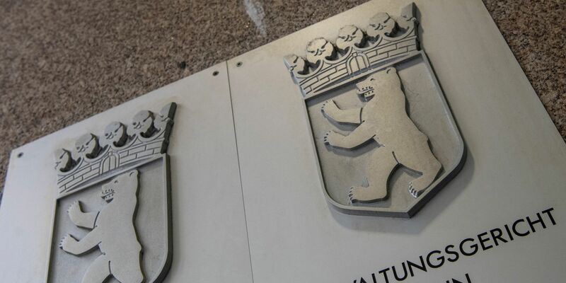 Das Verwaltungsgericht droht ein Zwangsgeld an. (Symbolbild)  - Foto: Paul Zinken/dpa