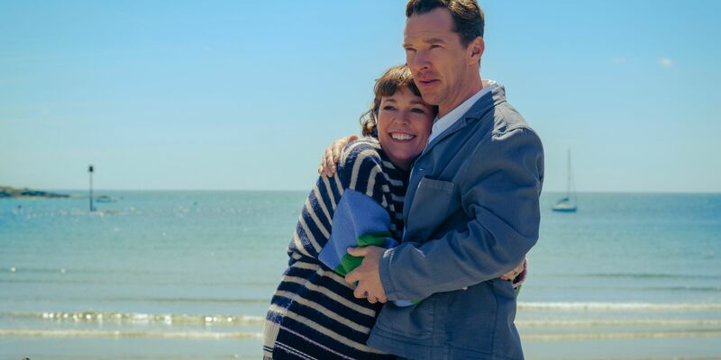 Olivia Colman und Benedict Cumberbatch spielen die Hauptrollen in der turbulenten Scheidungskomödie «Die Rosenschlacht». (Handout) - Foto: Jaap Buitendijk/Disney/dpa