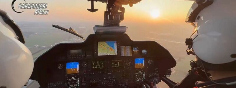 Bei der Festnahme waren auch Hubschrauber im Einsatz.  - Foto: Carabinieri Rimini/dpa