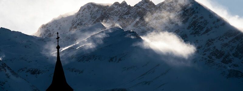 Am Breithorn sind zwei deutsche Bergsteiger aus großer Not gerettet worden. (Archivfoto) - Foto: picture alliance / Jean-Christophe Bott/KEYSTONE/dpa
