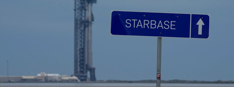 Das Raketensystem «Starship» von SpaceX wird für einen Testflug vorbereitet (Archivbild). - Foto: Eric Gay/AP/dpa