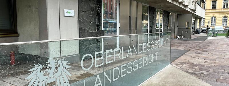 Jimi Blue Ochsenknecht muss sich wegen mutmaßlichen schweren Betrugs vor dem Landgericht Innsbruck verantworten. - Foto: Albert Otti/dpa