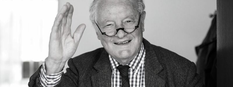 Rolf Seelmann-Eggebert war über Jahrzehnte der Adelsexperte schlechthin im deutschen Fernsehen. (Archivfoto) - Foto: picture alliance / Christian Charisius/dpa