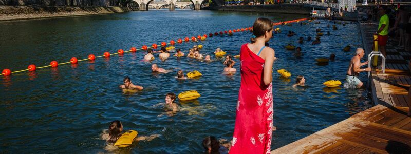 Wieder in der Seine schwimmen zu können, war ein lange gehegter Wunsch der Menschen in Paris (Archivbild). - Foto: Dimitar Dilkoff/AFP/dpa
