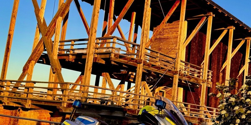 POL-PDNW: Ausflug mit dem Moped, aber sicher! Der Motorradkontrolltrupp der Polizeidirektion Neustadt kontrollierte und informierte rund ums Thema sicheres Bike - Foto: presseportal.de