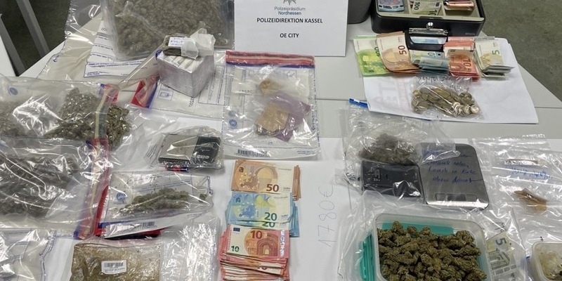 POL-KS: Drogen an Jugendliche verkauft: Zwei Kilo Drogen sichergestellt, 24-Jähriger dank Zeugenhinweis festgenommen - Foto: presseportal.de