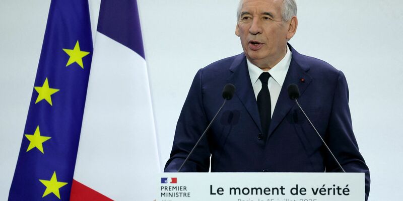 Frankreichs Premier stellt im Streit um den geplanten Sparhaushalt die Vertrauensfrage (Archivbild). - Foto: Thomas Samson/AFP/dpa