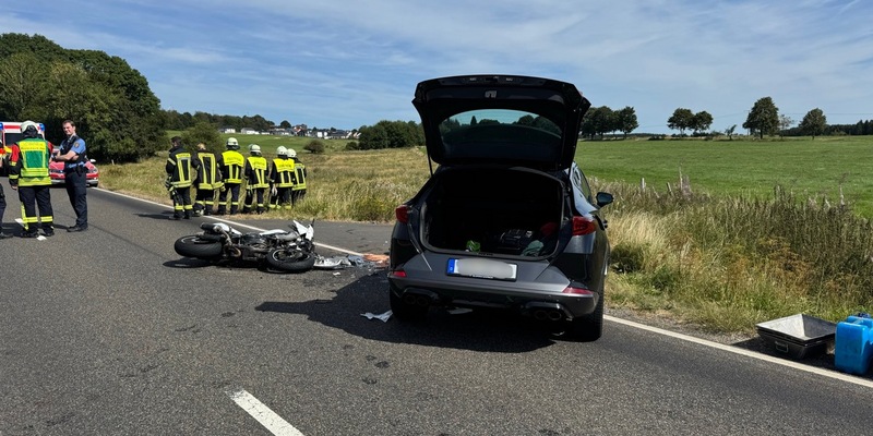 FW VG Westerburg: Schwerer Verkehrsunfall auf Bundesstraße 255 - Motorrad kollidiert mit PKW - Foto: presseportal.de