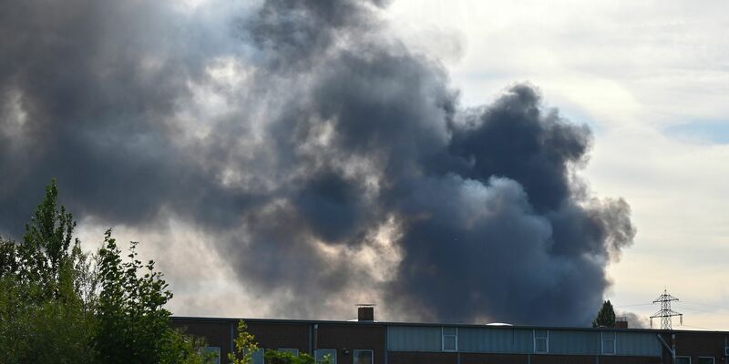 Mehrere Menschen sind evakuiert worden.  - Foto: David Hammersen/dpa