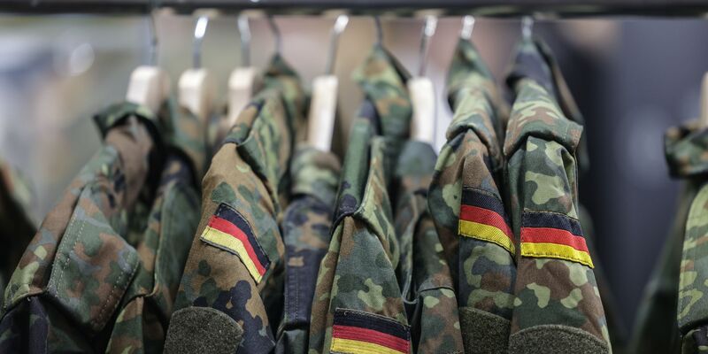 Drei Viertel aller extremistischen Verdachtsfälle bei der Bundeswehr kommen aus dem Bereich Rechtsextremismus. (Archivbild) - Foto: Oliver Berg/dpa