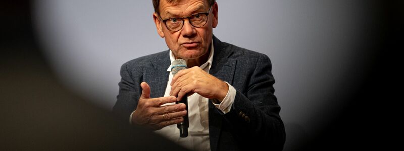 Seinen Vorbehalt habt Außenminister Wadephul (CDU) zurückgenommen. (Archivfoto) - Foto: Fabian Sommer/dpa