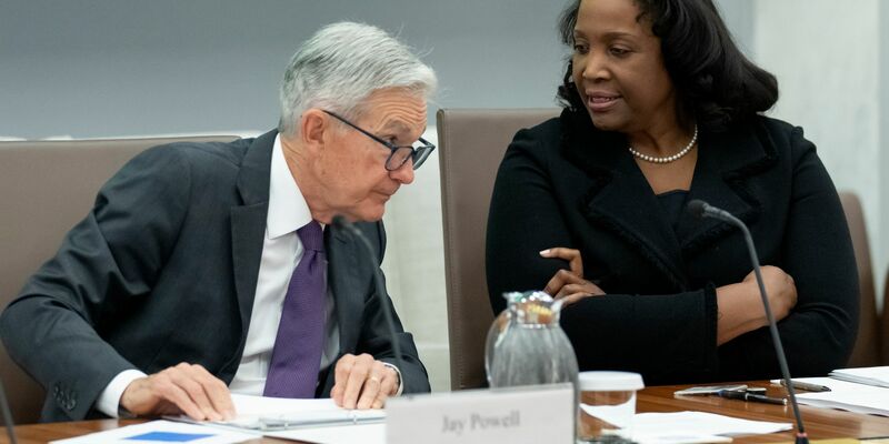 US-Präsident Trump will Fed-Vorstandsmitglied Cook angeblich wegen Hypothekenbetrugs loswerden. (Archivbild) - Foto: Mark Schiefelbein/AP/dpa