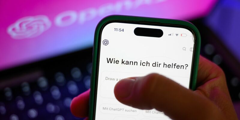 Der Einsatz von KI-Software schlägt der Studie zufolge vor allem auf Einstiegsjobs für junge Arbeitnehmer durch. (Archivbild) - Foto: Hendrik Schmidt/dpa/dpa-tmn