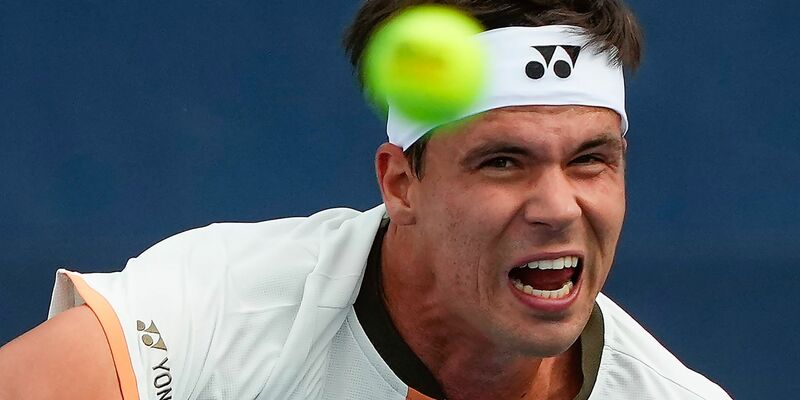 Ein Tennis-Duell über 4:46 Stunden - dann hatte Daniel Altmaier seinen Erstrundensieg in New York geschafft.  - Foto: Yuki Iwamura/AP/dpa