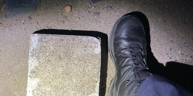 POL-K: 250827-2-K/REK Große Pflastersteine von Brücke auf Lkw geworfen - Kölner Mordkommission ermittelt - Foto: presseportal.de