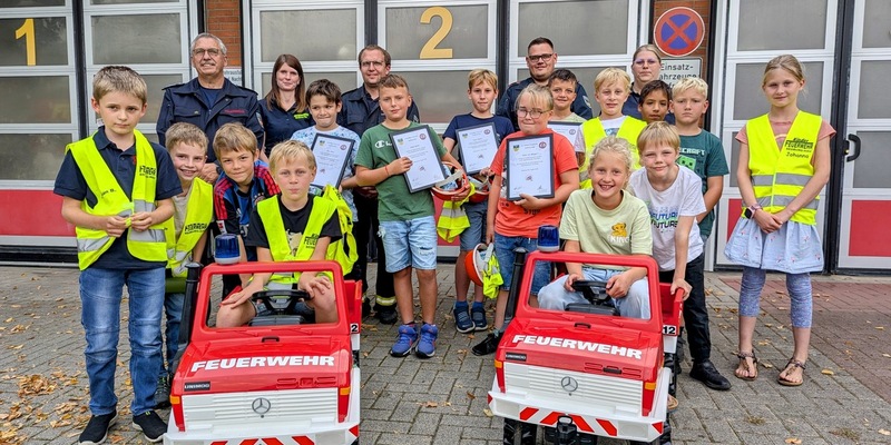 FW-KLE: Freiwillige Feuerwehr Bedburg-Hau: Starke Nachwuchsarbeit in Kinder- und Jugendfeuerwehr - Foto: presseportal.de