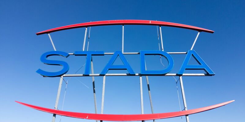 Der Pharmahersteller Stada hat einen neuen Eigentümer.  - Foto: Boris Roessler/dpa