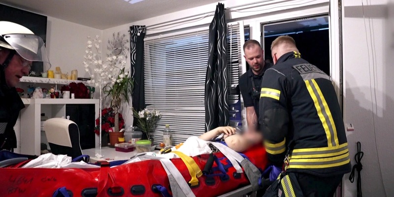 Neue Folge Mensch Retter - NACHTSCHICHT: lebensbedrohlicher Fahrradunfall, Herzdrama und Schwindelnotfall - Foto: presseportal.de