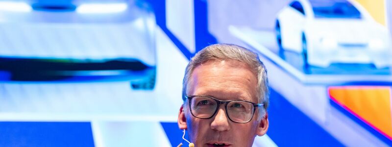 Die Autoindustrie will bei der bevorstehenden Messe IAA in München ein Signal der Zuversicht senden, wie VDA-Geschäftsführer Jürgen Mindel sagt. - Foto: Lennart Preiss/dpa