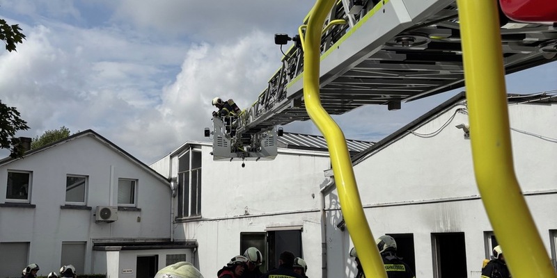 FW-W: Feuer in Werkzeugfabrik gelöscht - Foto: presseportal.de