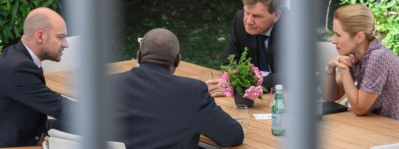 Die Europäer sehen kaum mehr Chancen, das Atomabkommen mit dem Iran zu retten. Bereits in der vergangenen Woche herrschte bei einem Treffen von Deutschlands Außenminister Johann Wadephul mit Amtskollegen düstere Stimmung. (Archivbild) - Foto: Fabrice Coffrini/KEYSTONE POOL AFP/dpa