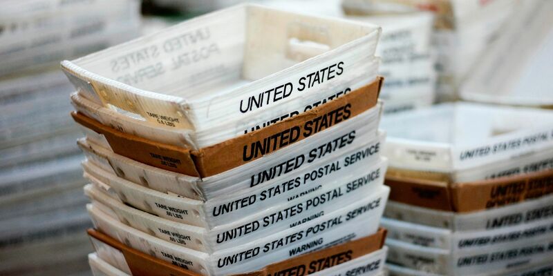 Von den zollfreien Lieferungen im Wert unter 800 Dollar profitierten bisher stark Online-Händler wie Temu und Shein. (Archivbild) - Foto: Nati Harnik/AP/dpa