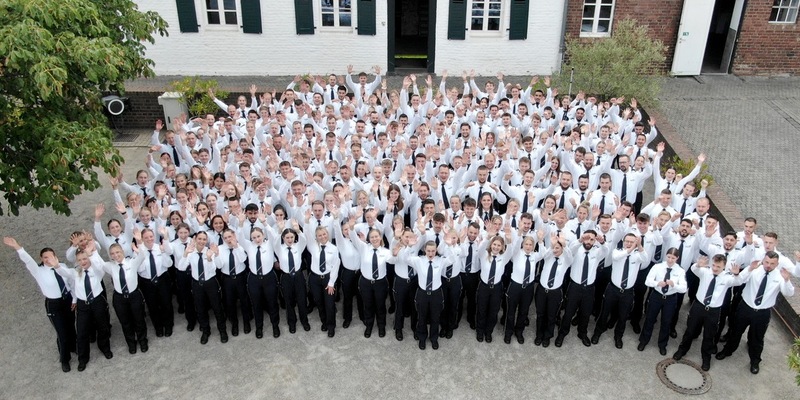 POL-DU: Stadtgebiet: 203 neue Polizeikommissarinnen und Polizeikommissare in Duisburg ernannt! - Foto: presseportal.de
