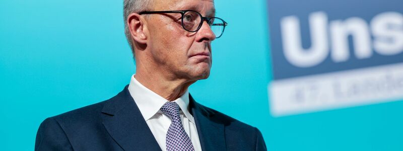 Kanzler Merz pocht auf einschneidende Sozialreformen. (Archivbild)  - Foto: Thomas Banneyer/dpa