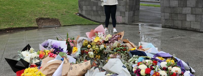 Die Tötung der beiden Polizisten löste landesweit Entsetzen aus. - Foto: Con Chronis/AAP/dpa