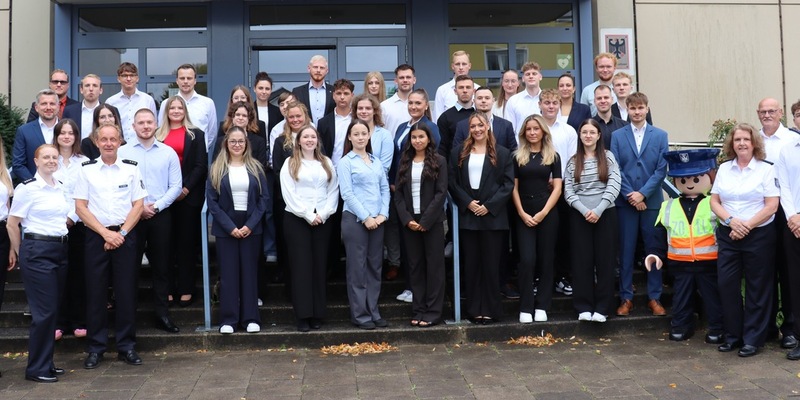 HZA-OS: Berufseinsteiger beim Hauptzollamt Osnabrück; Jetzt Karriere beim ZOLL starten! - Foto: presseportal.de