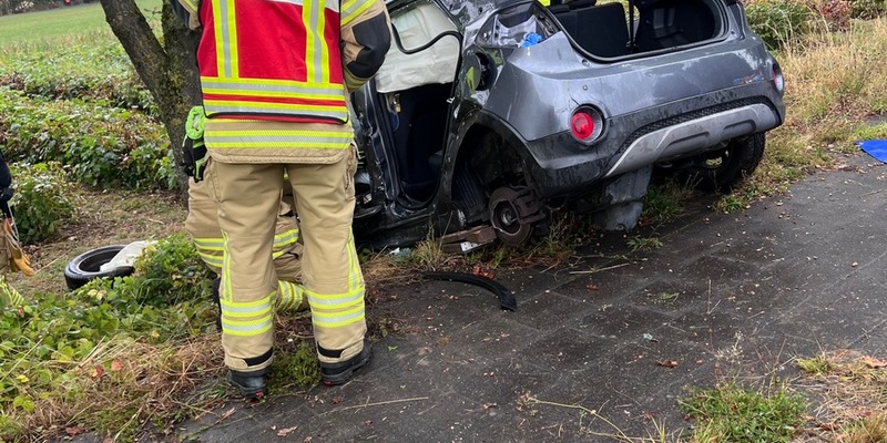 FW Paderborn: Verkehrsunfall mit zwei beteiligten Fahrzeugen - Foto: presseportal.de