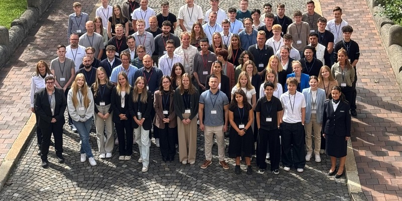 HZA-M: Berufseinsteiger beim Hauptzollamt München Jetzt Karriere beim ZOLL starten! - Foto: presseportal.de