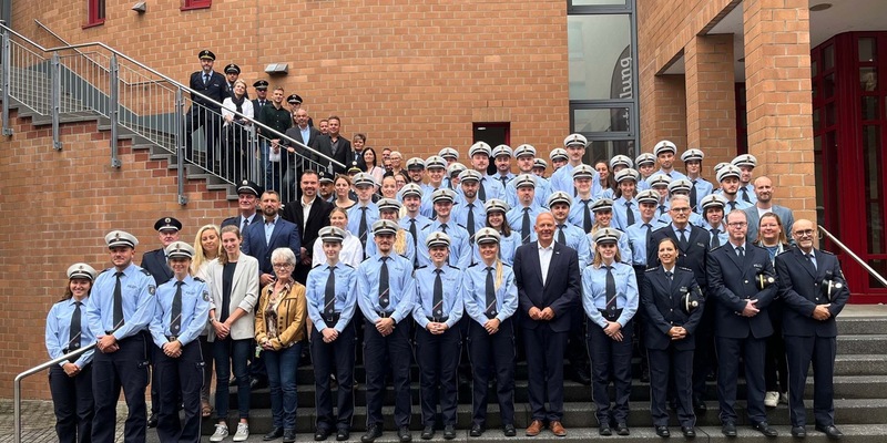 POL-REK: 250901-1: Über 50 neue Polizistinnen und Polizisten für den Rhein-Erft-Kreis - Foto: presseportal.de