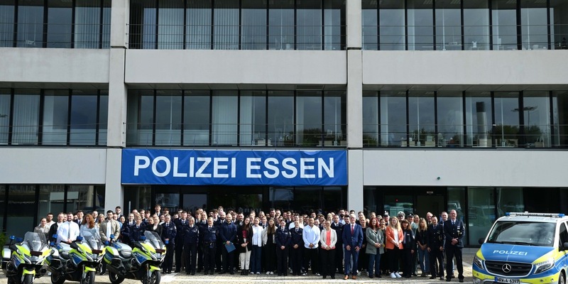 POL-E: Essen/Mülheim an der Ruhr: 114 neue Kolleginnen und Kollegen starten ihren Dienst bei der Polizei Essen - Foto: presseportal.de