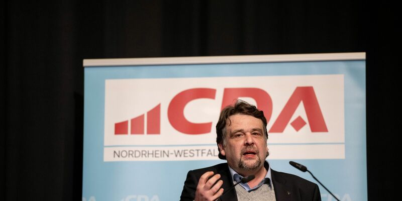 CDA-Chef Radtke schlägt eine Anhebung der Reichensteuer vor. - Foto: Fabian Strauch/dpa