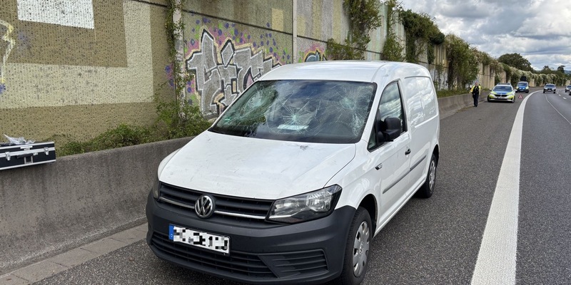 POL-OF: Nach Auffahrunfall: Unbekannte schlagen auf 30-Jährigen ein - Polizei bittet um weitere Hinweise - Foto: presseportal.de