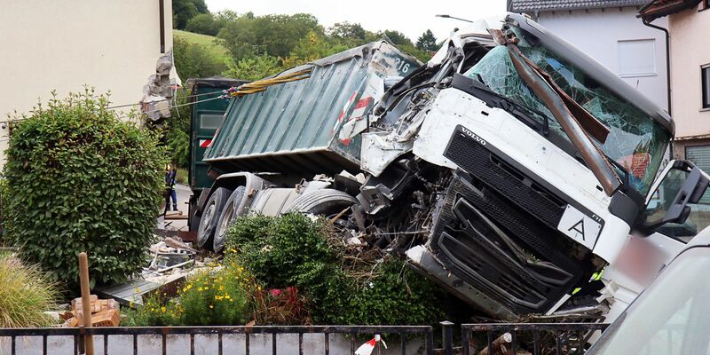 Bei dem Unfall wurde auch ein Kind verletzt. - Foto: Rene Priebe/dpa