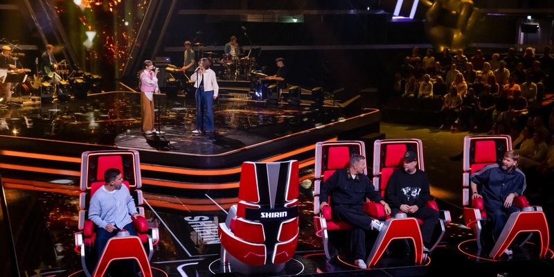 Nadia und Annika Schüler Nico Santos Michi Beck Smudo Rea Garvey The Voice of Germany - Foto: Joyn/Claudius Pflug, presseportal.de