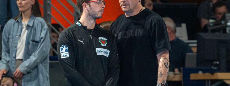 Enge Vertraute: Jaron Siewert (l.) und Stefan Kretzschmar. (Archivbild) - Foto: Sebastian Räppold/Sportfoto Matthias Koch/dpa