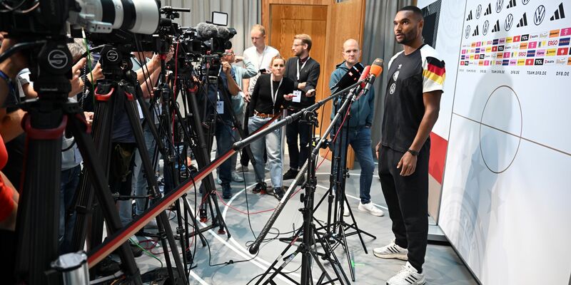 Serge Gnabry sieht der WM mit Optimismus entgegen.  - Foto: Federico Gambarini/dpa