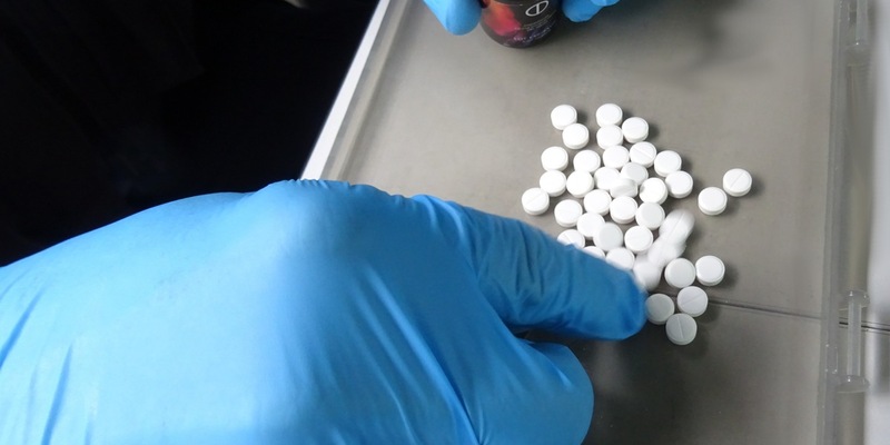 HZA-N: Unsportliches Verhalten - Nürnberger Zöllner finden verbotene Substanzen - Foto: Zoll, presseportal.de